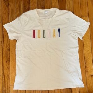 Time and Tru Cream Short Sleeve Tee with Festive Design